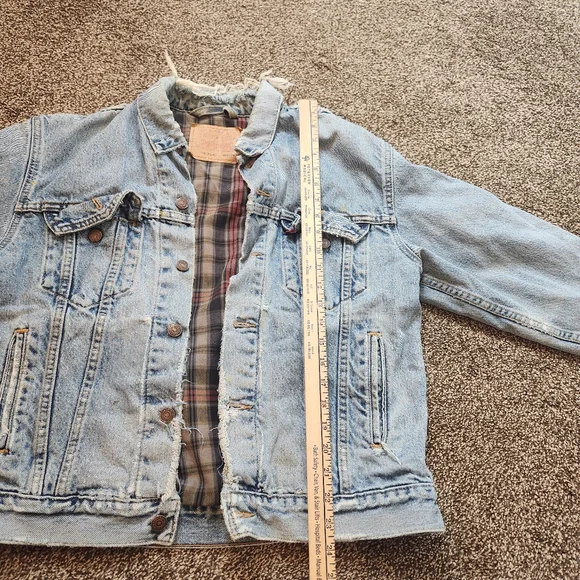 Levi's Vintage Mens Denim Trucker Jacket Flannel Blanket Lined Distressed Size M - Picture 10 of 10
